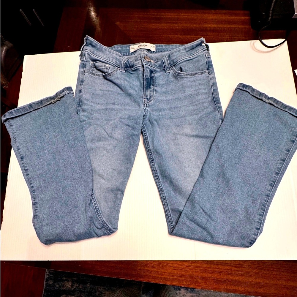 Hollister Womens Low Rise Flare Jeans Light Wash Denim Blue Size 1R 25 x 27